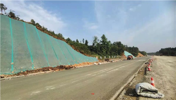 高鐵站—飛機(jī)場！岳陽東站到三荷機(jī)場快速省道建設(shè)10月1日全線通車了！