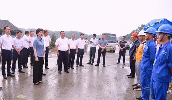 市長夏日“送清涼”，慰問重點交通項目一線建設(shè)者！