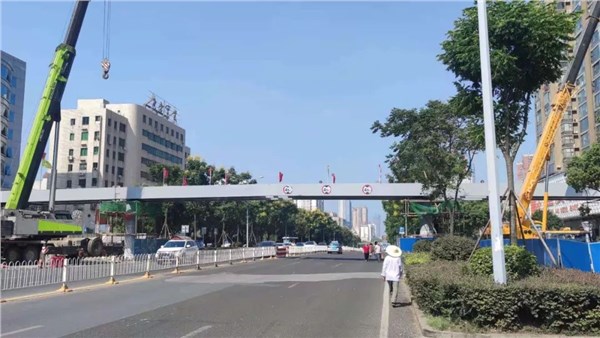 4天，架起兩座天橋！