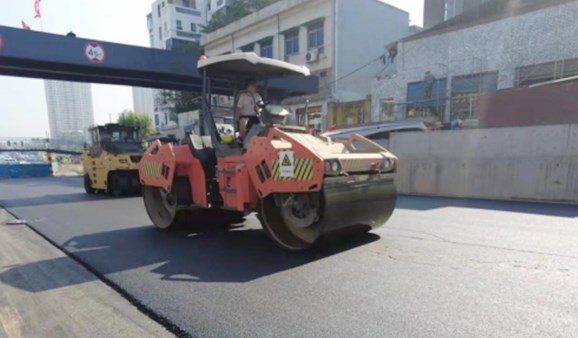 西環(huán)線速戰(zhàn)“秋老虎”，國(guó)慶節(jié)全線通車！
