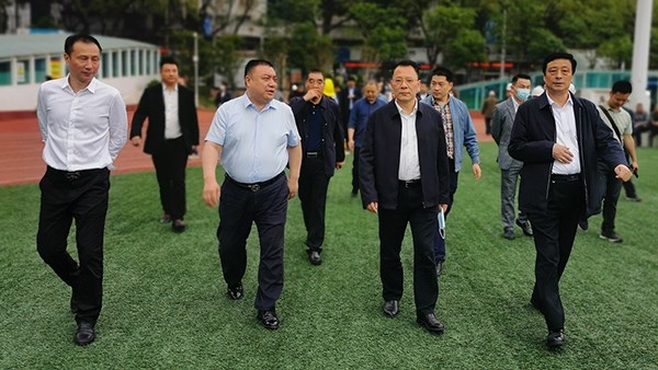 市委常委、副市長李建華調(diào)研市工人文化宮及東風廣場改擴建項目